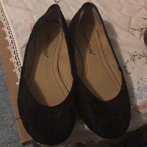 Black lace flats